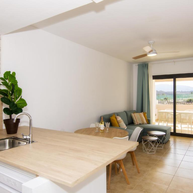A Estrenar con Terraza Piscina y Parking Gratis - Apartamento Deluxe - 20