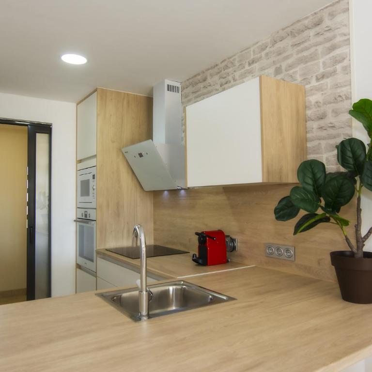 A Estrenar con Terraza Piscina y Parking Gratis - Apartamento Deluxe - 21