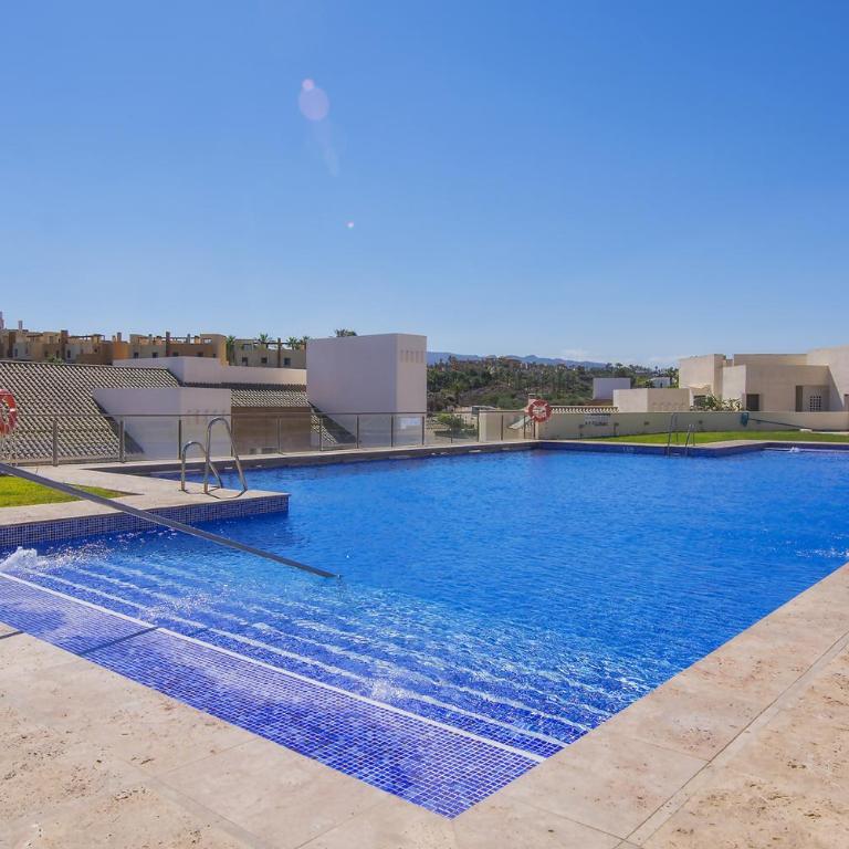 A Estrenar con Terraza Piscina y Parking Gratis - Apartamento Deluxe - 47