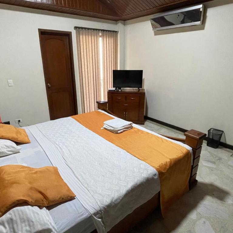 Casa Castillo Cali - Habitación Doble - 5