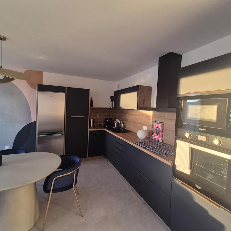 Frida, Terrasse exposée plein sud, Wifi, Parking double, - Appartamento con 2 Camere da Letto - 35