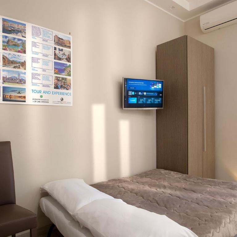 Residenza Suarez - Camera Familiare con Balcone - 9