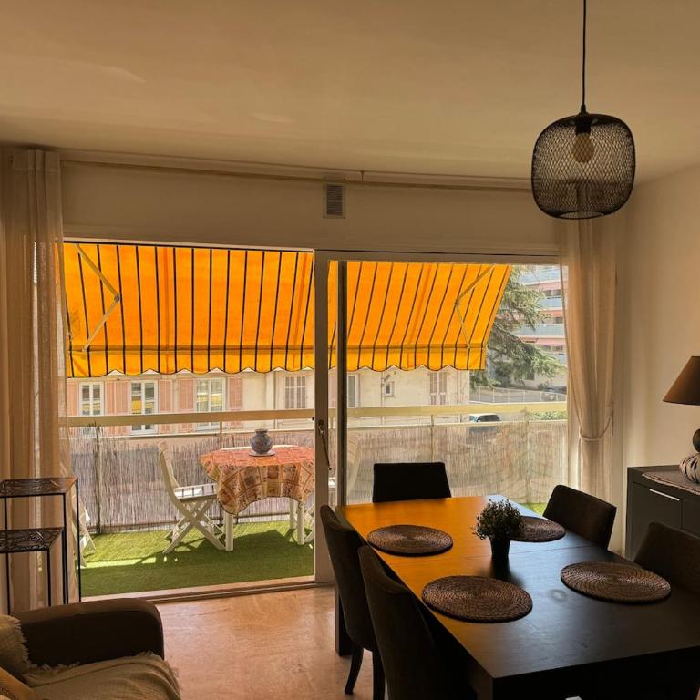 juan les pins centre proche mer 3 pièces - Appartamento con 2 Camere da Letto - 8