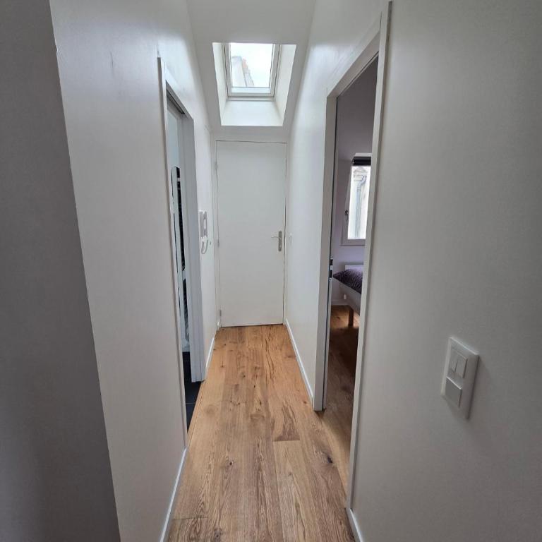 Centre ville Appart T2, 2 à 4 pers, immeuble de caractère - One-Bedroom Apartment - 5