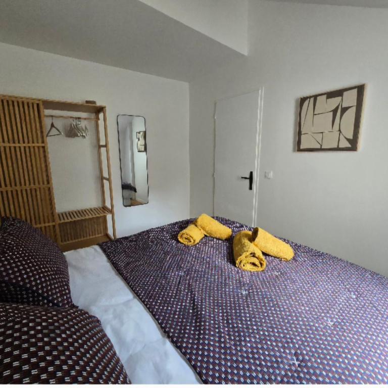 Centre ville Appart T2, 2 à 4 pers, immeuble de caractère - One-Bedroom Apartment - 6