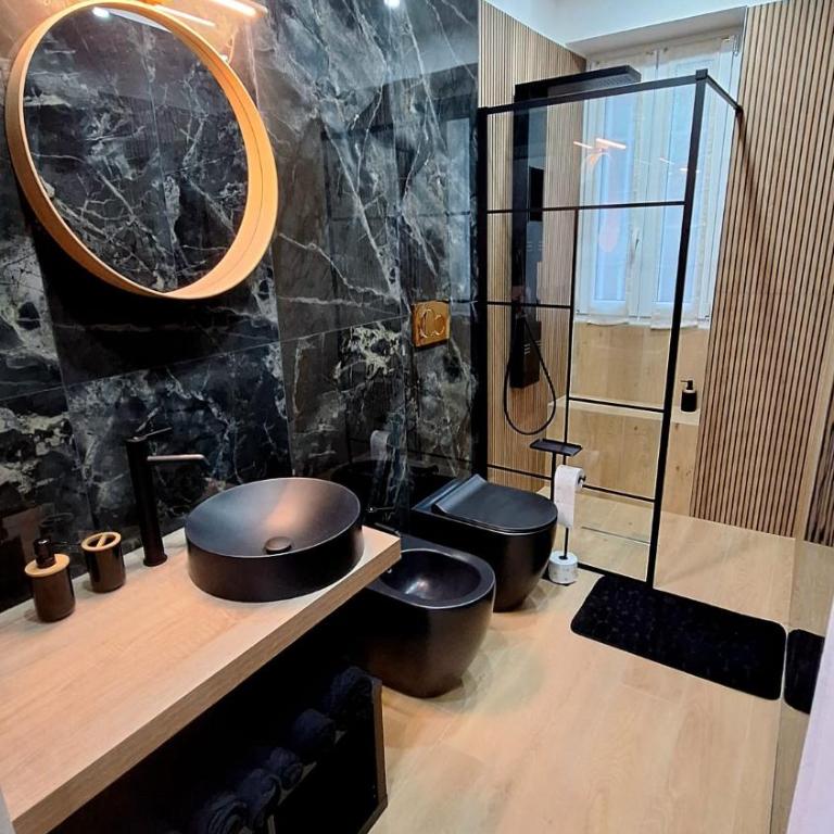 Torino d'Amare Suite - King Room with Spa Bath - 14