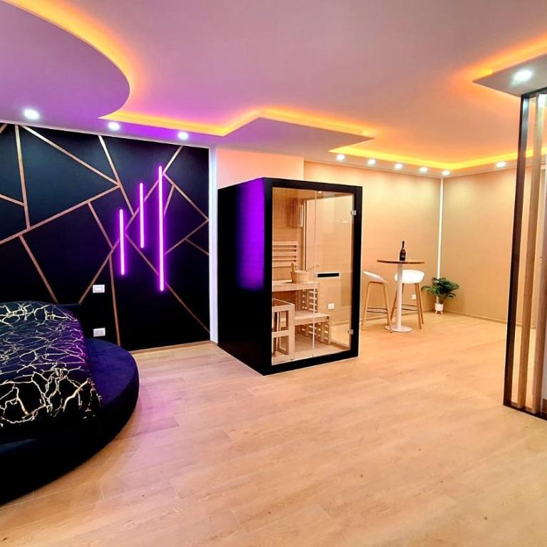 Torino d'Amare Suite - King Room with Spa Bath - 2
