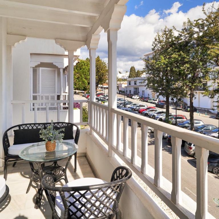 MARBELLA BANUS SUITES - Banus, modern, bright and balcony - Apartamento de 1 Dormitorio con balcón y vistas a la ciudad - 5