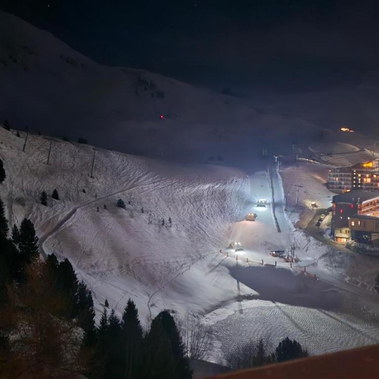 Plein Sud, skis aux pieds, linge & ménage inclus---South-facing, SKI-IN-OUT, all included---Arc 2000, Le Varet - Appartement 1 Chambre avec Balcon et Vue sur les Montagnes - 22