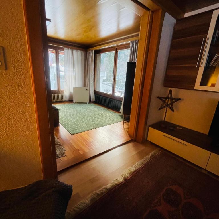 5 Zimmer-Wohnung mit Garage und Sauna - Apartment mit 3 Schlafzimmern und Bergblick - 39