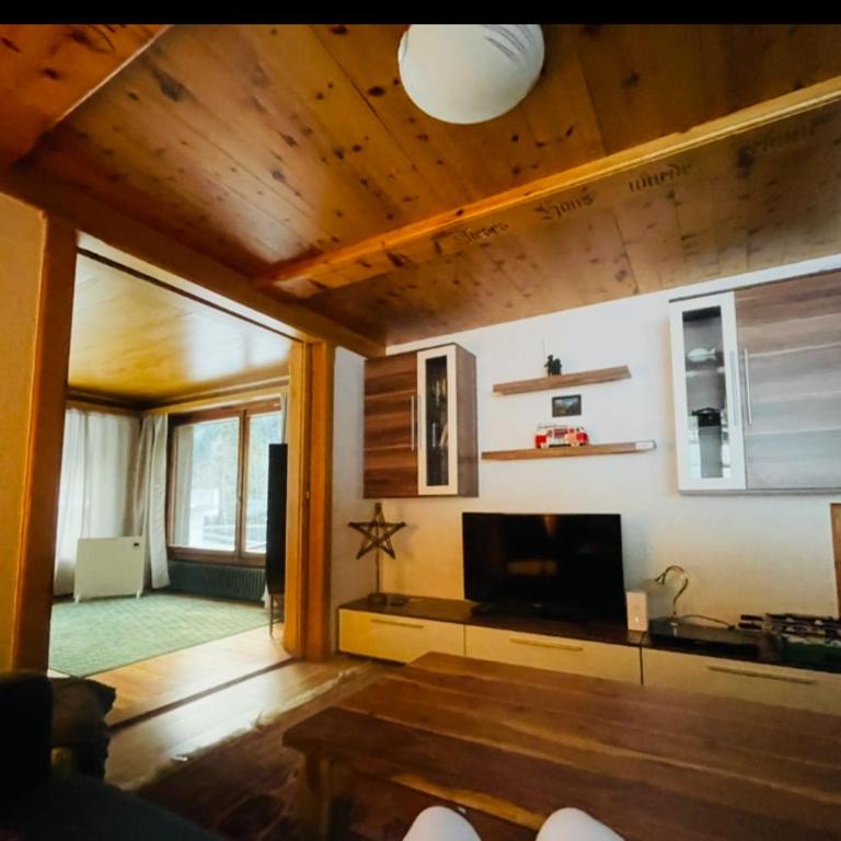 5 Zimmer-Wohnung mit Garage und Sauna - Apartment mit 3 Schlafzimmern und Bergblick - 40