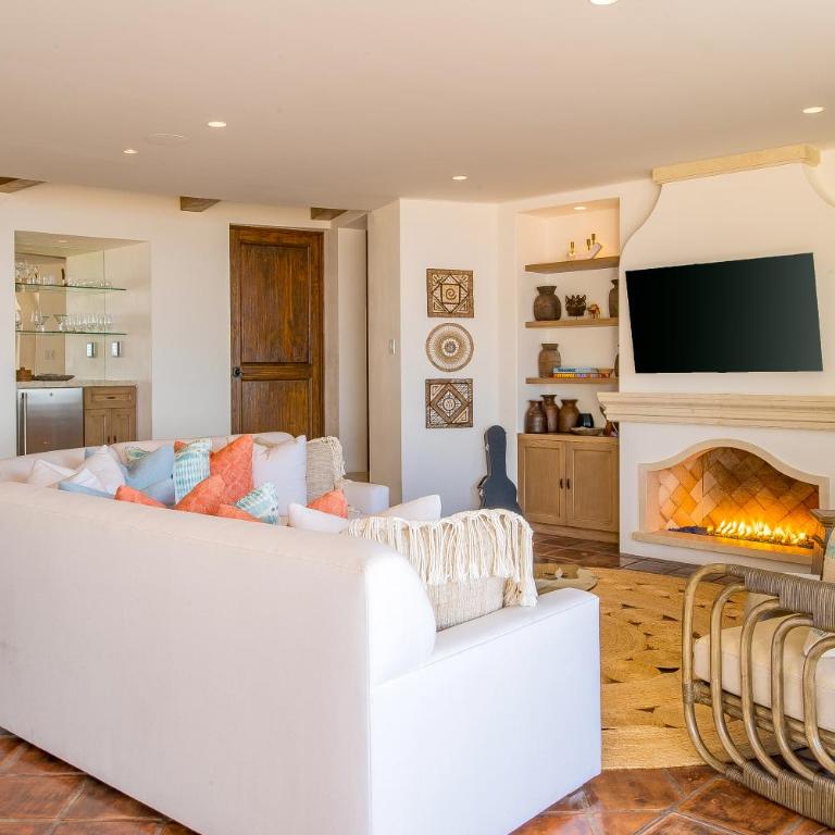 Beautiful 5 Bd Villas Del Mar Villa Staffed & Steps from the Beach - Deluxe Villa - 57