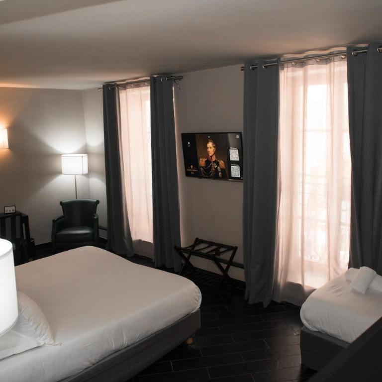 Hotel POZZO DI BORGO - Chambre Familiale - 2