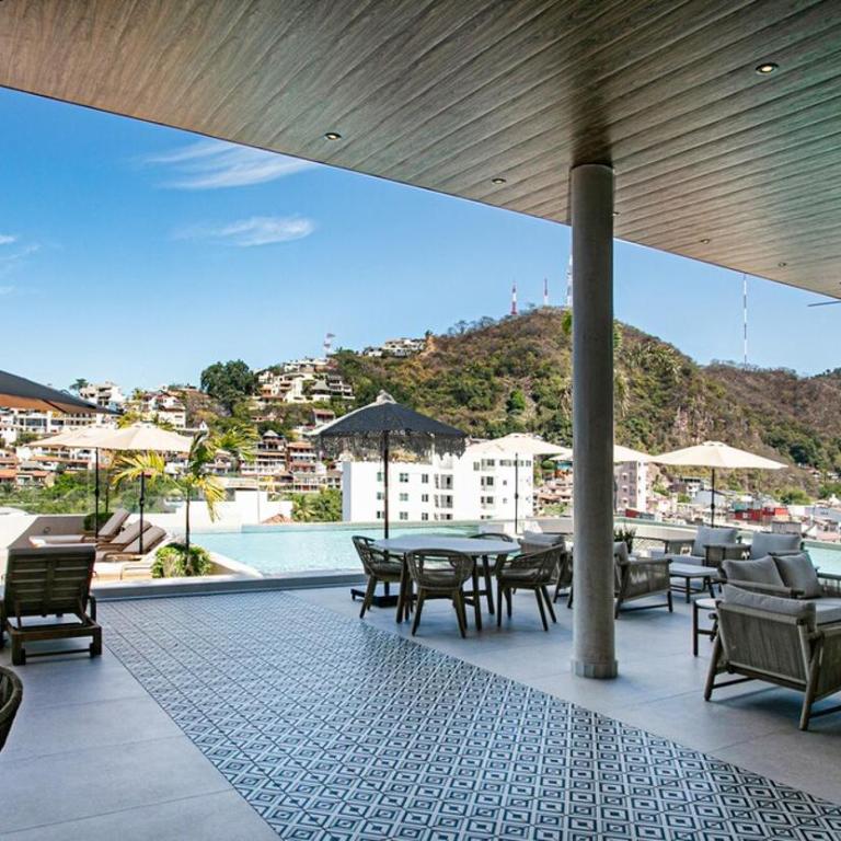 DVine Escape Chic 2BR 2BA with Rooftop Pool and Oasis - Two-Bedroom Apartment - 19