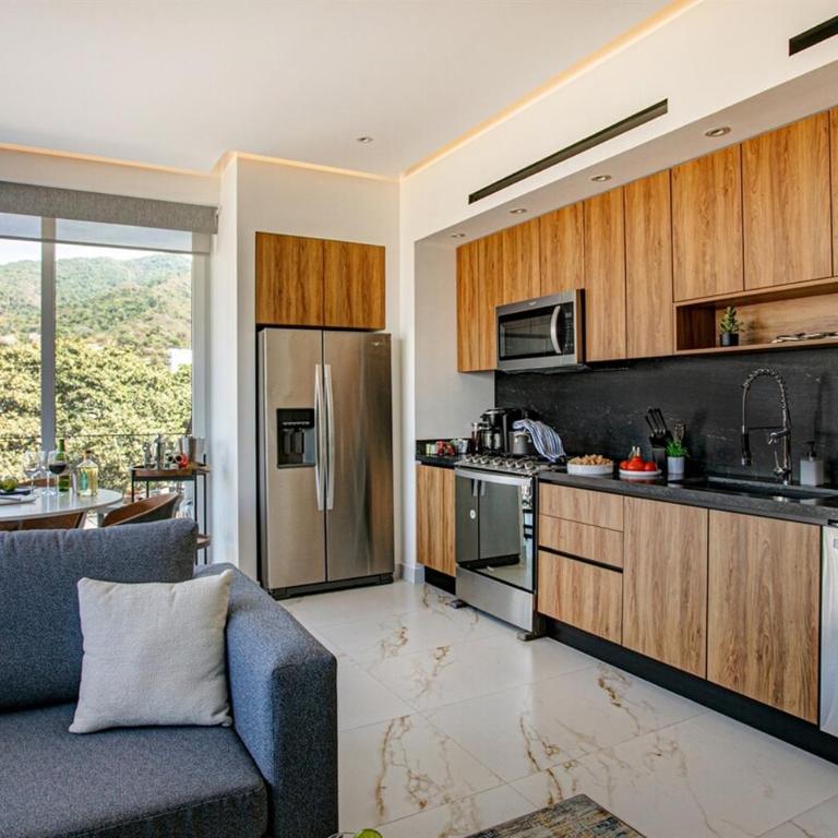 DVine Escape Chic 2BR 2BA with Rooftop Pool and Oasis - Two-Bedroom Apartment - 39