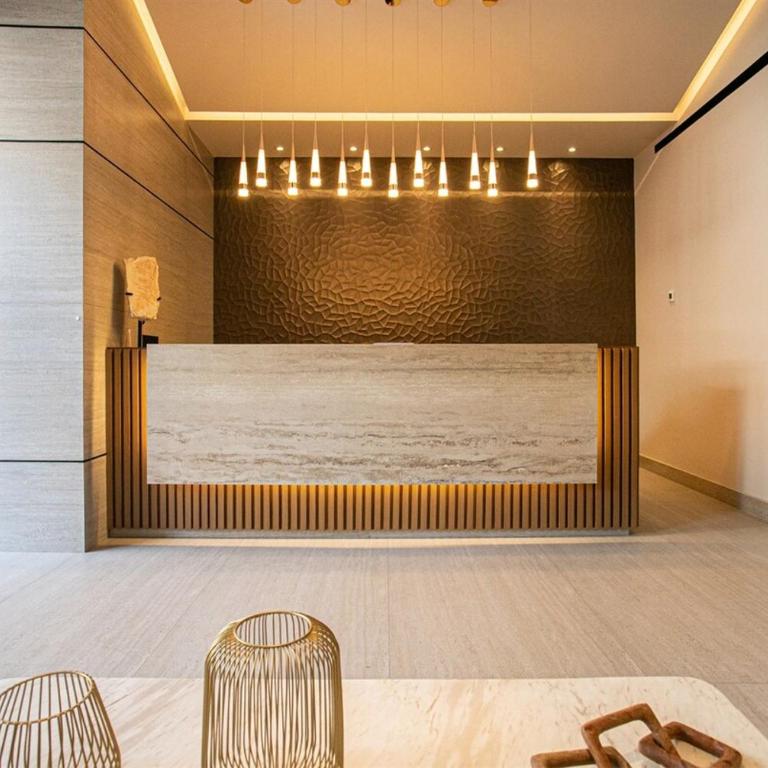 DVine Escape Chic 2BR 2BA with Rooftop Pool and Oasis - Two-Bedroom Apartment - 41