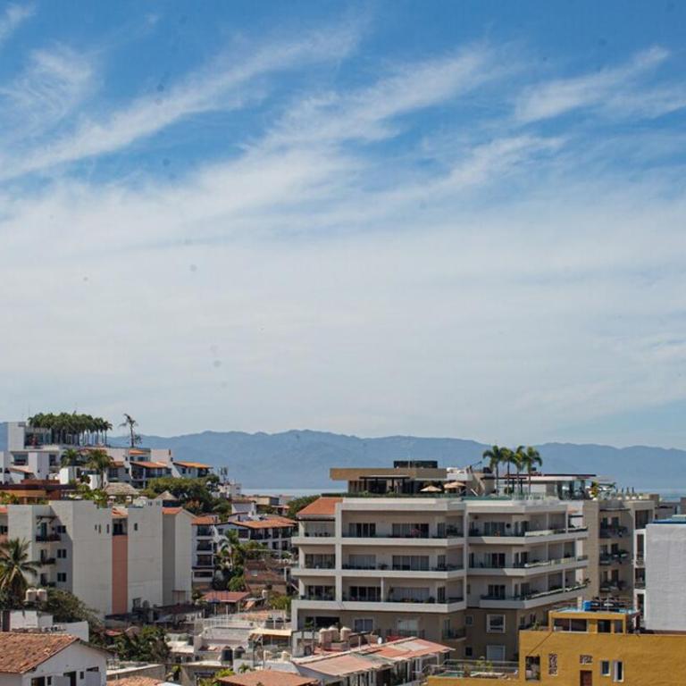 DVine Escape Chic 2BR 2BA with Rooftop Pool and Oasis - Two-Bedroom Apartment - 42