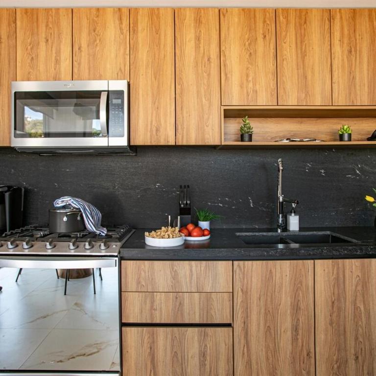 DVine Escape Chic 2BR 2BA with Rooftop Pool and Oasis - Two-Bedroom Apartment - 50