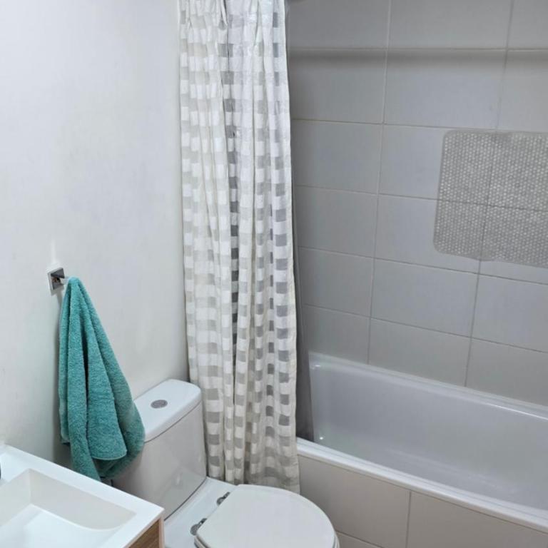 Cómodo departamento cerca de aeropuerto - Apartamento de 2 dormitorios - 9