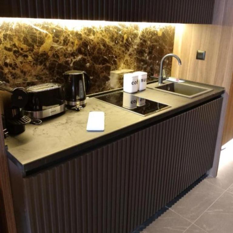 Woodside free parking - One-Bedroom Apartment - 3