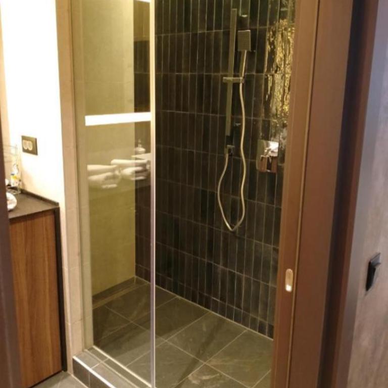 Woodside free parking - One-Bedroom Apartment - 4