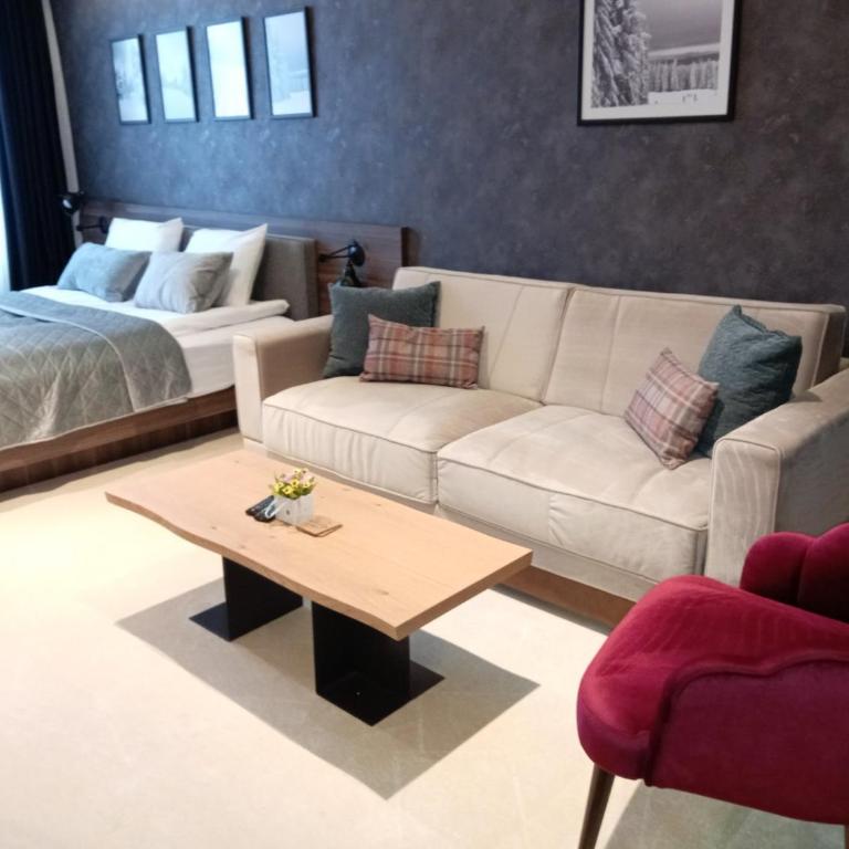 Woodside free parking - One-Bedroom Apartment - 7