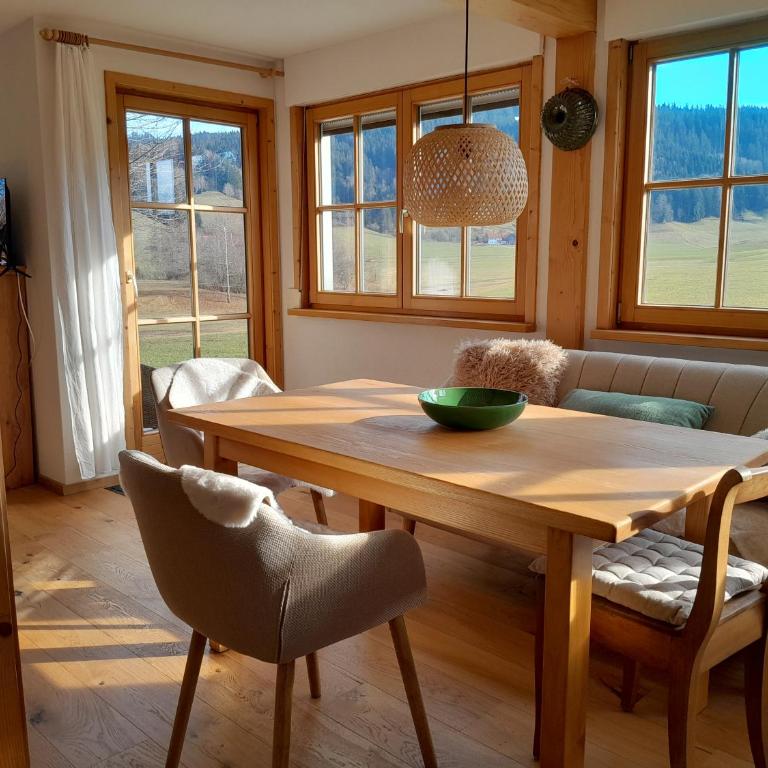 Neueröffnung, 2 wunderschöne Ferienwohnungen im Grünen - Apartment mit 2 Schlafzimmern und Terrasse - 8