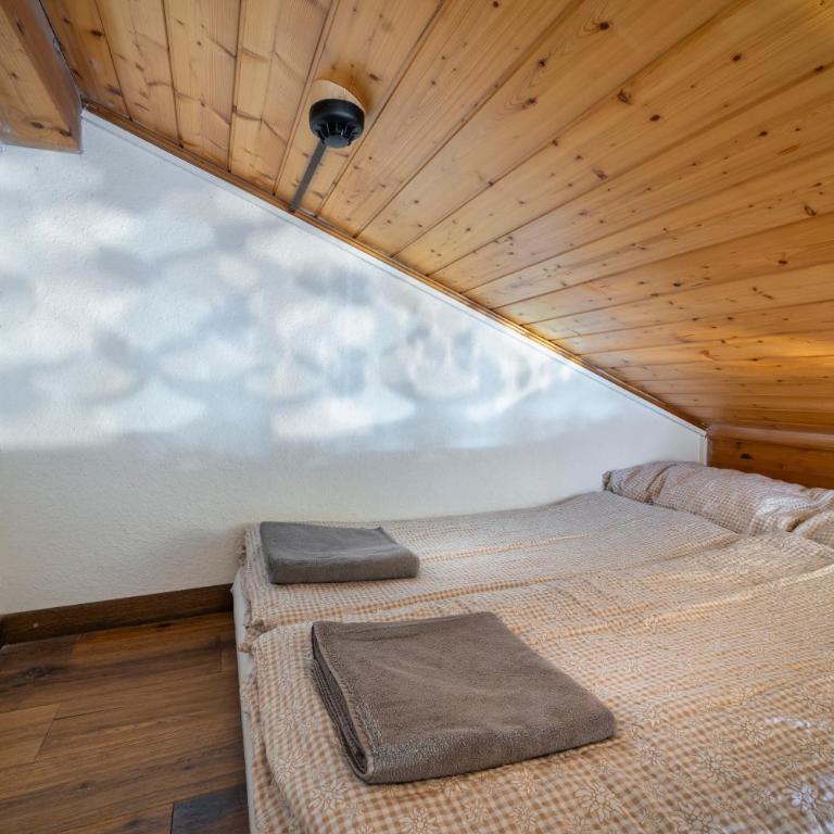 Hôtel Le Grand Chalet - Junior Familiensuite im Chalet mit Balkon und Bergblick - 5