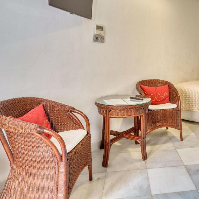 Hotel Mirador Arabeluj - Triple Room with City View - 12
