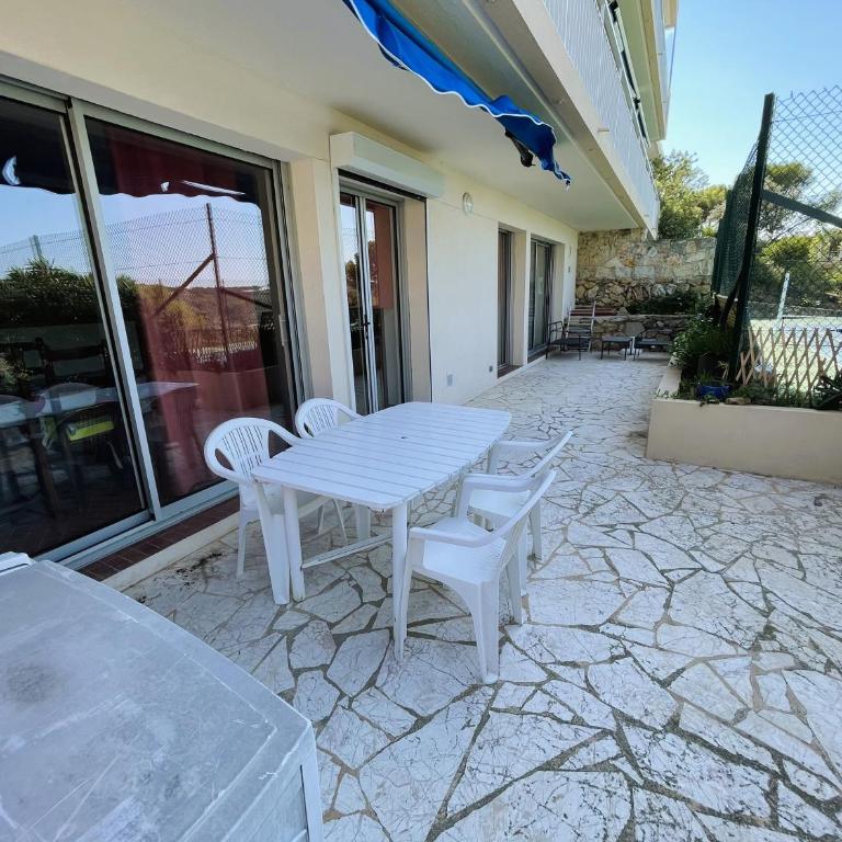 Au cœur du port de Saint-Mandrier, piscine, tennis, charme et confort - Apartment mit 1 Schlafzimmer - 11