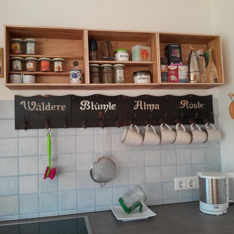 Neueröffnung, 2 wunderschöne Ferienwohnungen im Grünen - Apartment mit 2 Schlafzimmern und Terrasse - 16