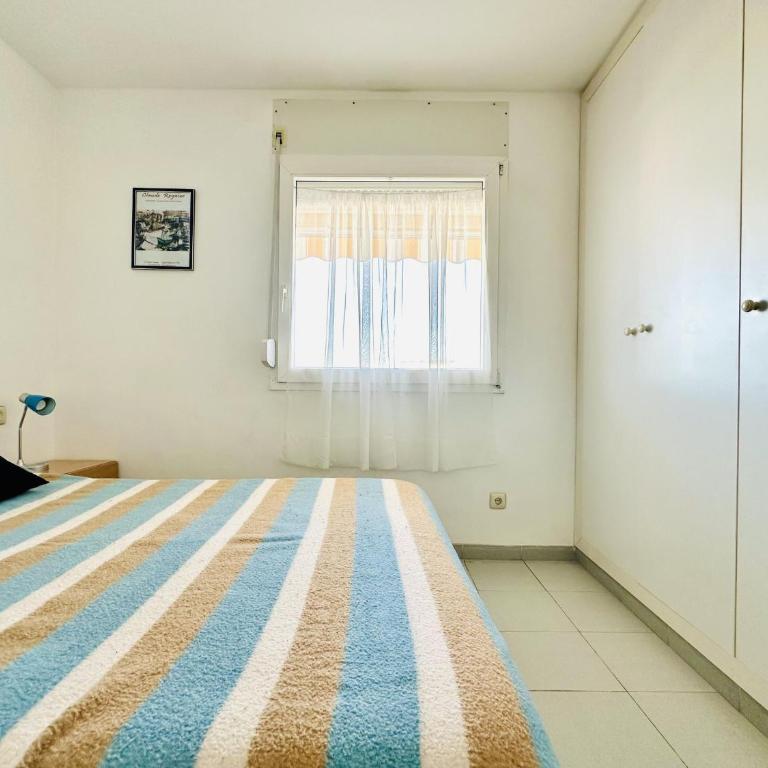 Apartamento costero con terraza en Roses - ES-258-5 - Apartment - 18