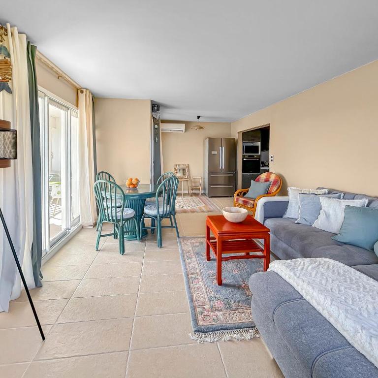 Séjour les pieds dans l'eau T3 Vue mer & Parking - Appartement 2 Chambres - Vue sur Eau - 9