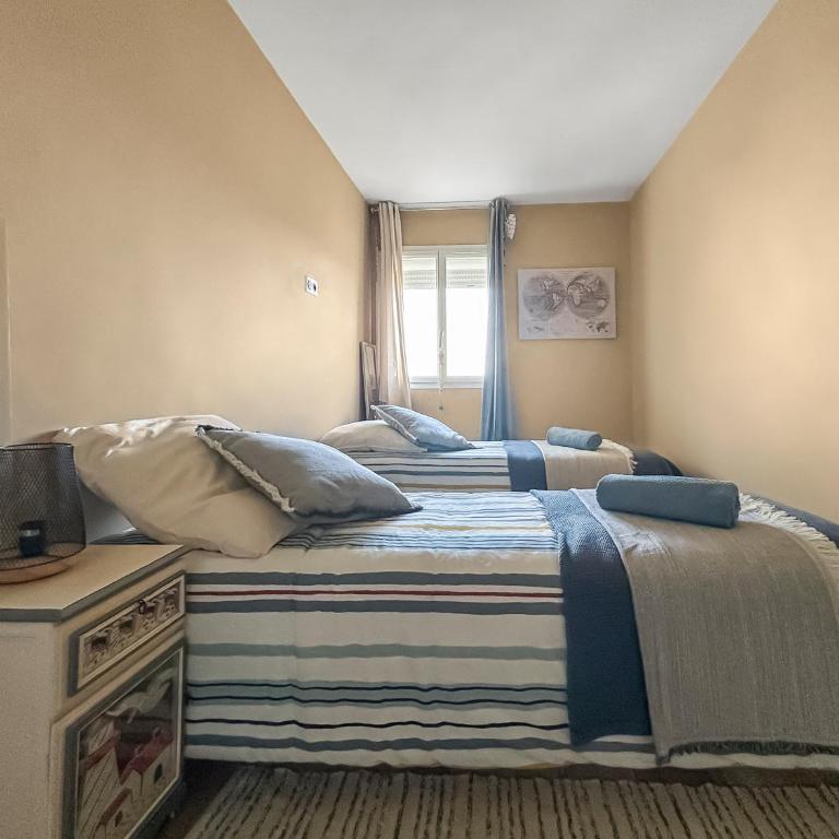 Séjour les pieds dans l'eau T3 Vue mer & Parking - Appartement 2 Chambres - Vue sur Eau - 26