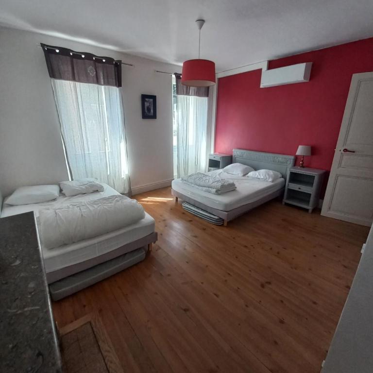 Agréable maison de ville avec cheminée - Maison 4 Chambres - 8