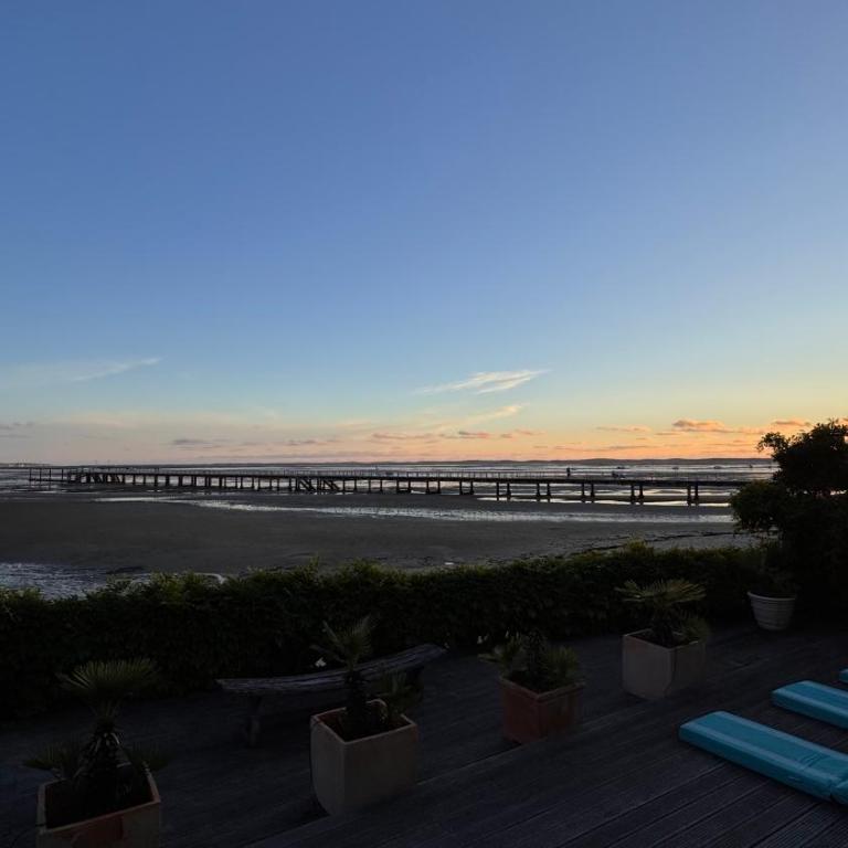 Villa front Bassin, accès plage privée, piscine - Villa - Vue sur Mer - 75