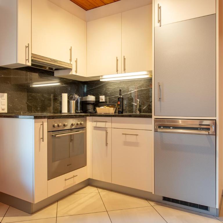 Fiesch, Ferienwohnung mit Aussensitzplatz - Studio mit Terrasse - 4