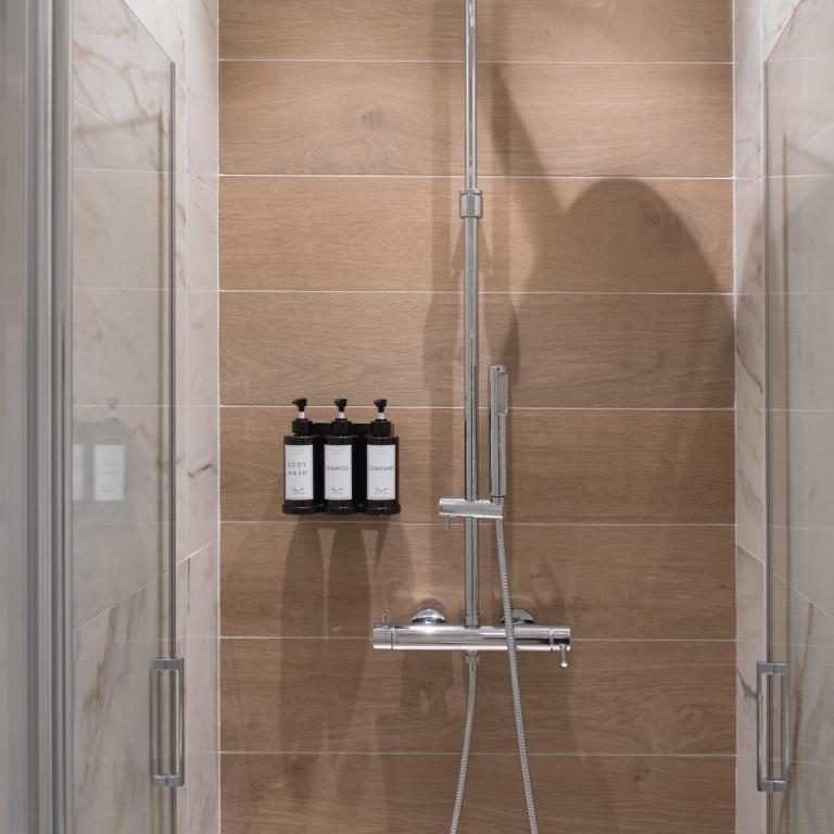 Colosseum suites by Glen - Camera Tripla Executive - 8