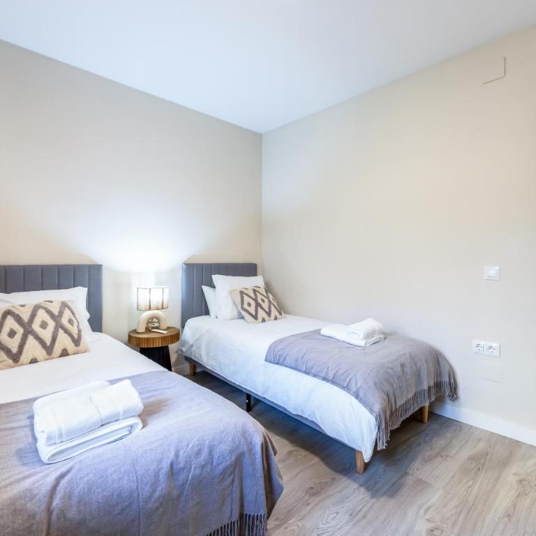 VB Ave Marina Front SeaViews 2BR - Two-Bedroom Apartment with Sea View - 8