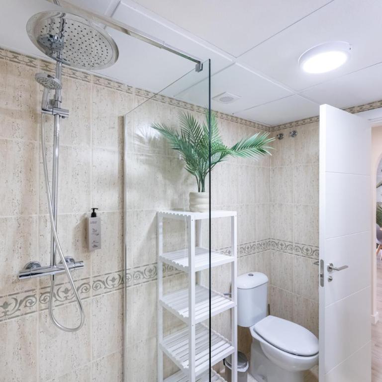 VB Ave Marina Front SeaViews 2BR - Two-Bedroom Apartment with Sea View - 5