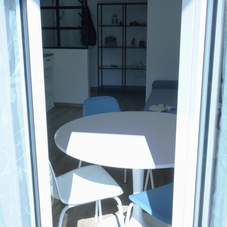 Grimani Suite - 60 MQ Nuovo con balcone - Tortona, M4 Bolivar, Linate - Appartamento con 1 Camera da Letto - 10