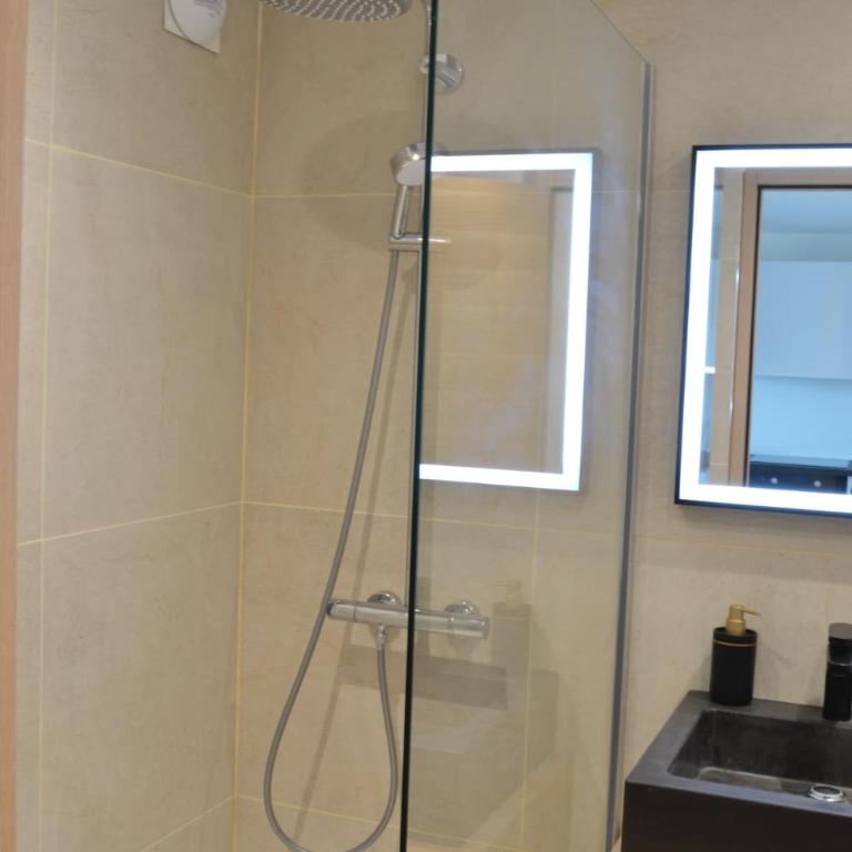 Appartement 2P vue mer Antibes - One-Bedroom Apartment - 11