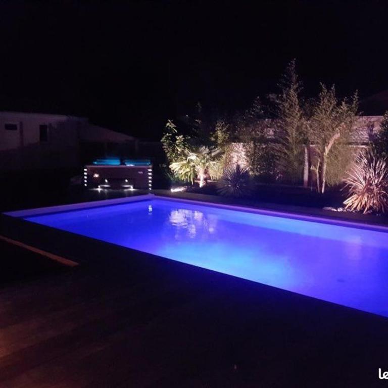 Maison Andernos Les Bains - Spa Jacuzzi et Piscine - Two-Bedroom House - 4