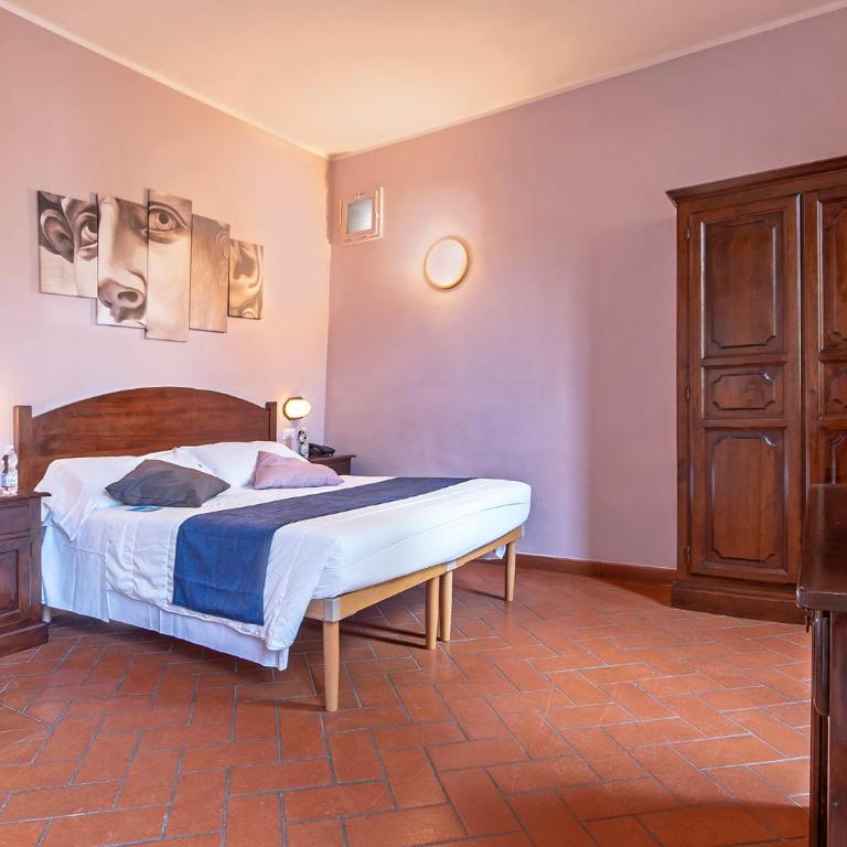 Hotel Costantini - Camera Matrimoniale con Vista Laterale Duomo - 10