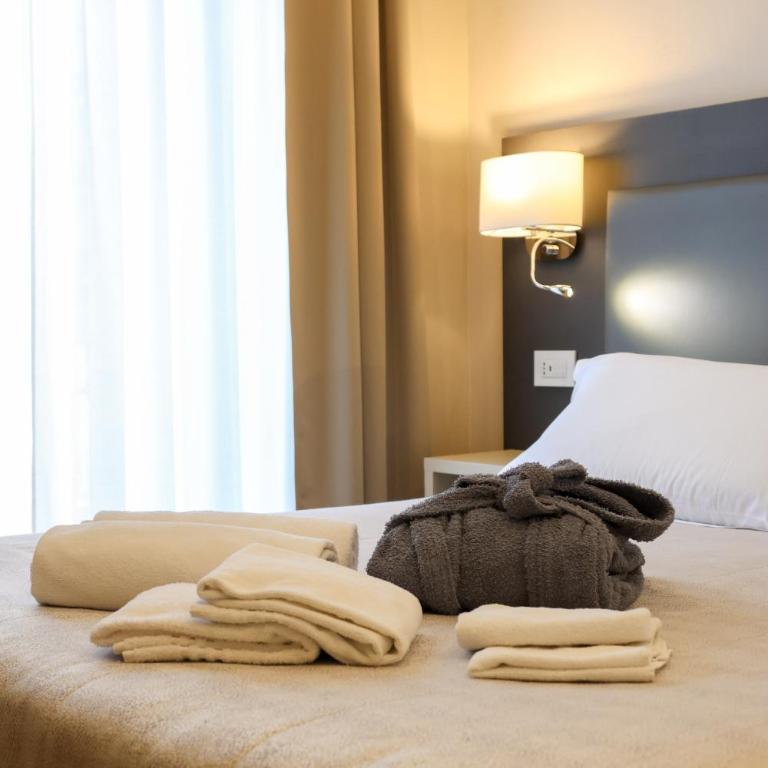 Hotel Victoria - Superior Double Room - 4