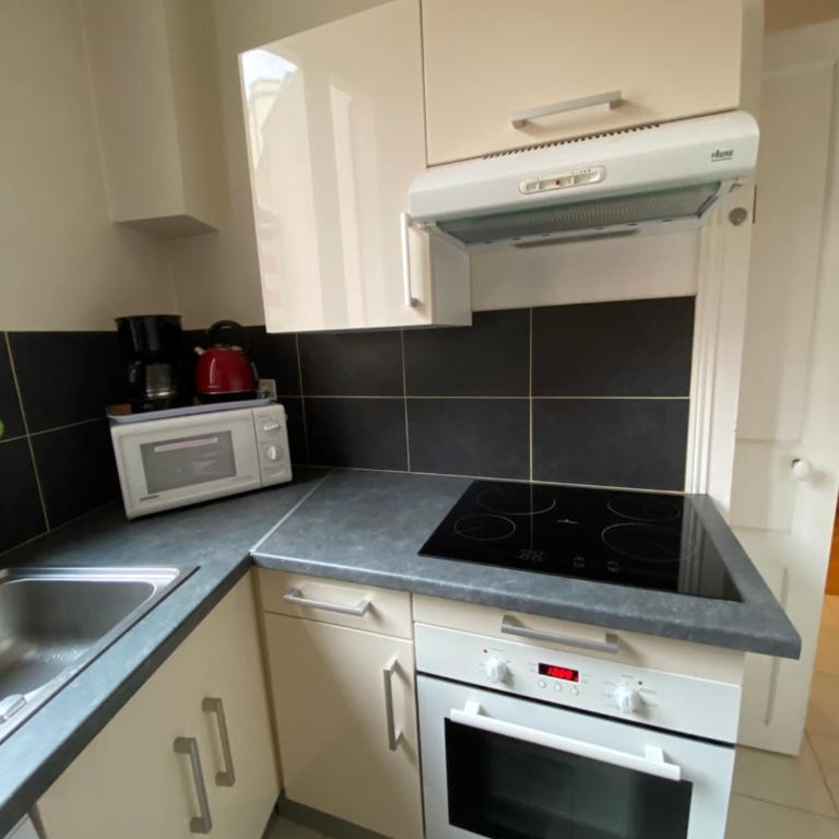 MYRABA - Hypercentre - Proche Thermes & Parcs - Appartement 1 Chambre - 19