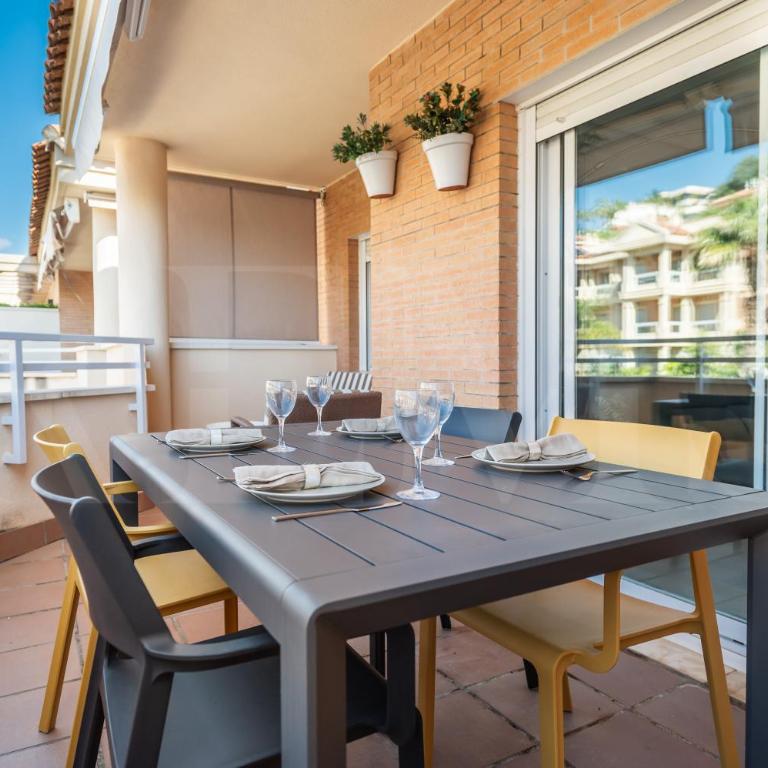 Seaside stay with large terrace, pool & parking REMS - Apartamento de 3 dormitorios - 3