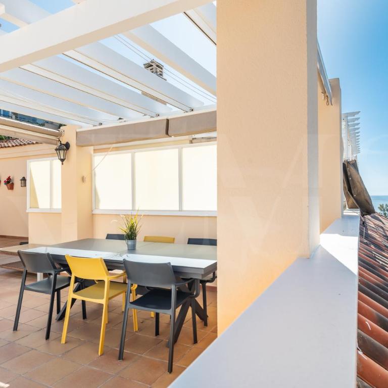 Seaside stay with large terrace, pool & parking REMS - Apartamento de 3 dormitorios - 13