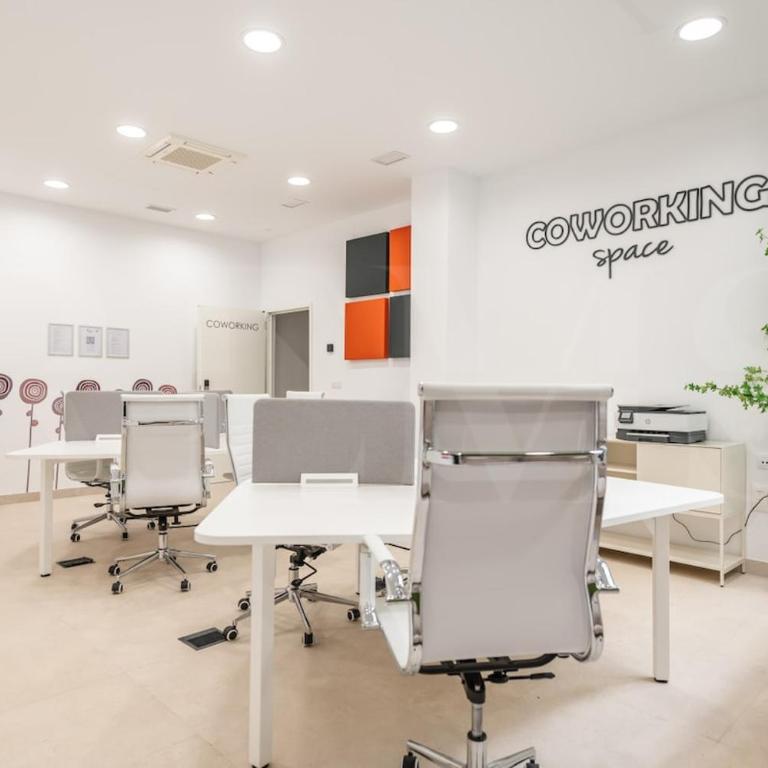 Elegant 2 bedroom gem with terrace and parking REMS - Apartamento de 2 dormitorios - 42