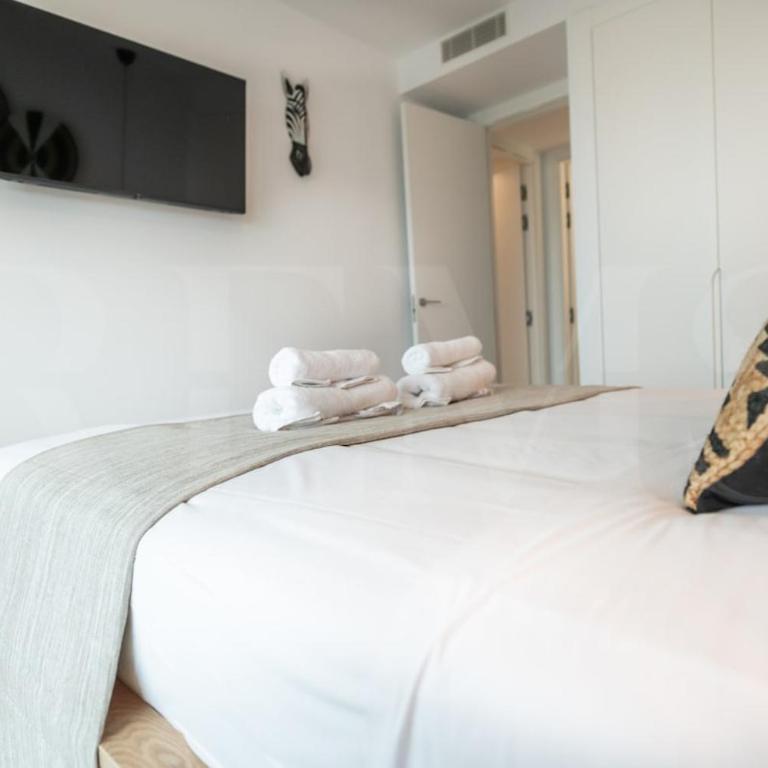 Elegant 2 bedroom gem with terrace and parking REMS - Apartamento de 2 dormitorios - 39